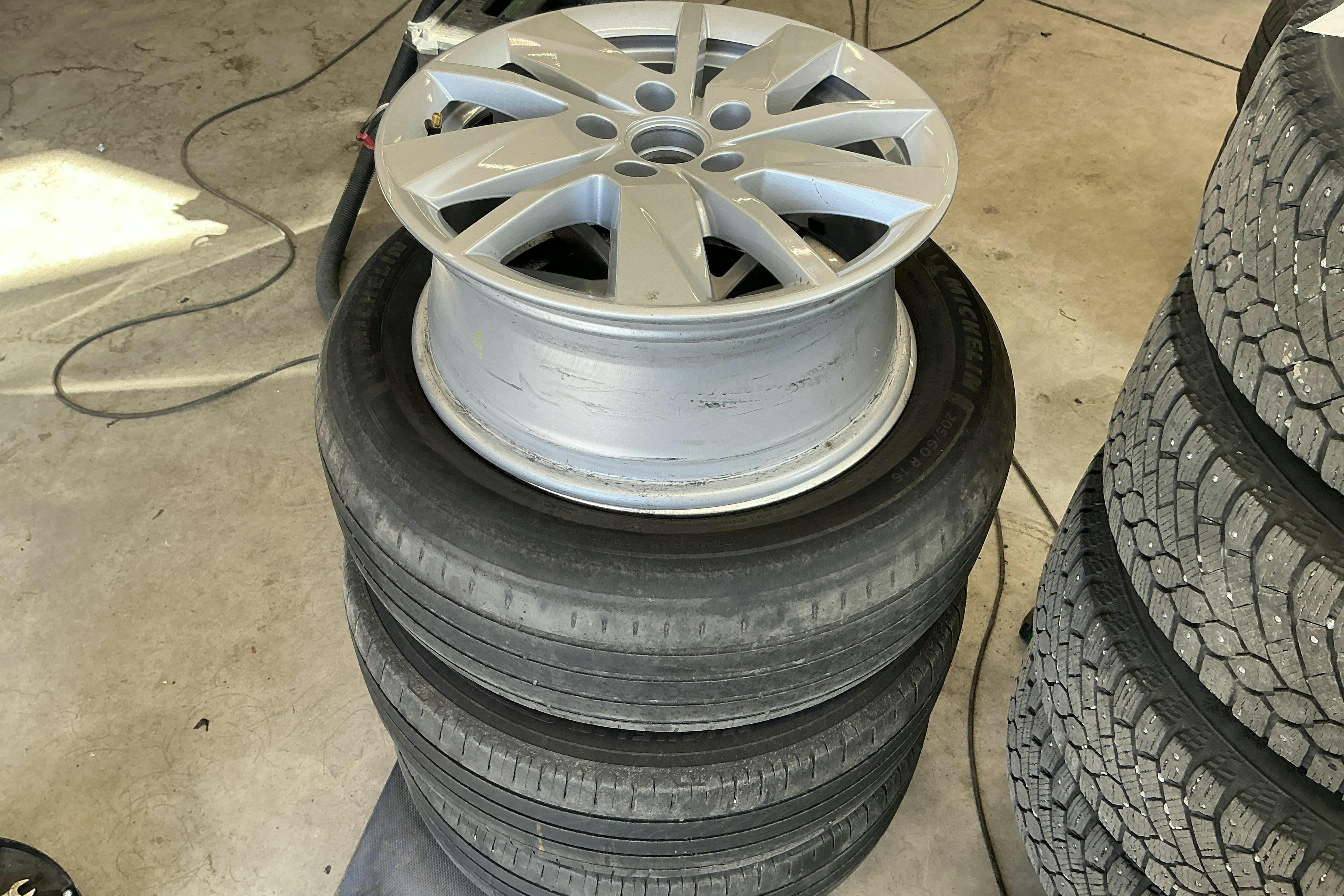 Vehicle Image 13