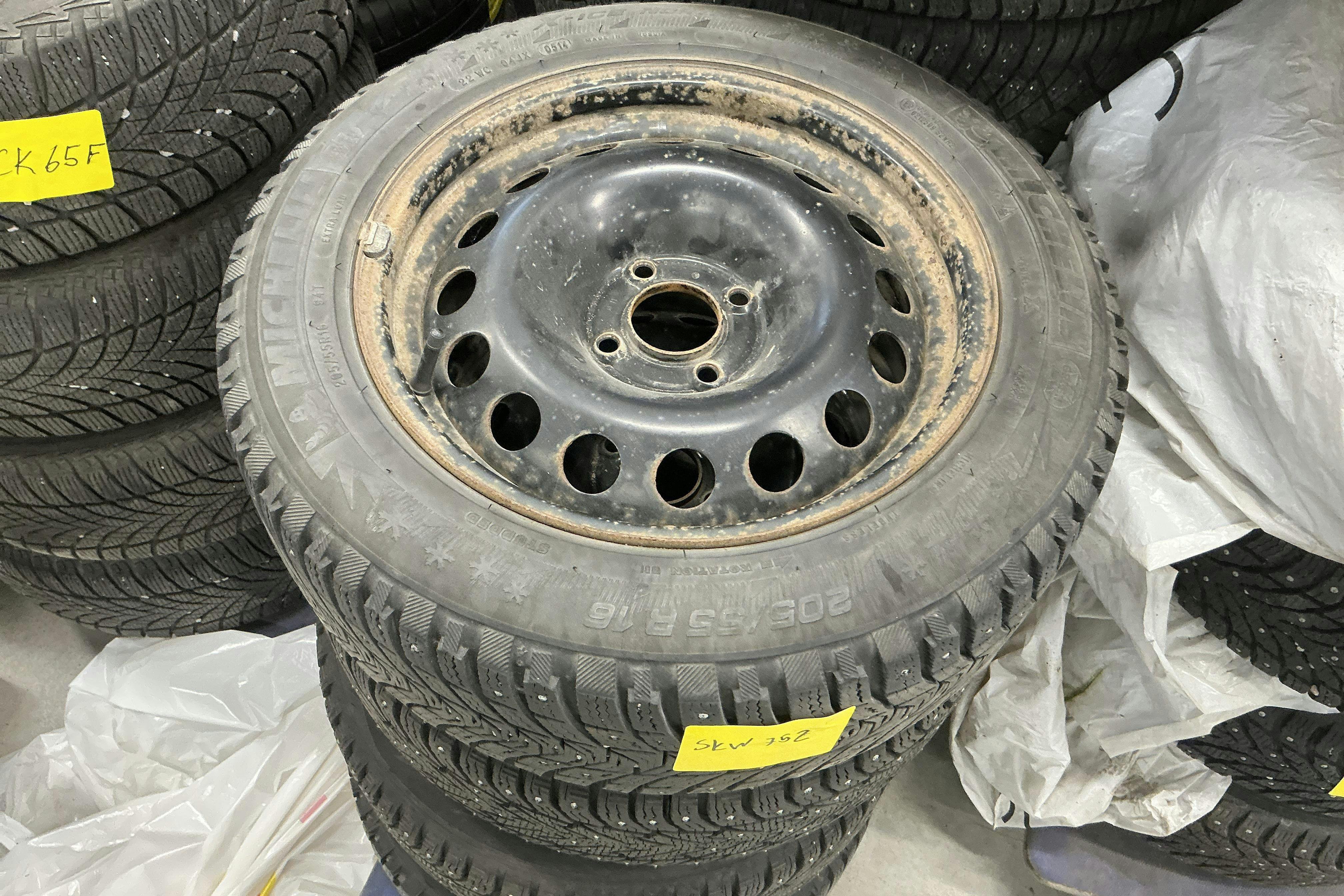 Vehicle Image 14