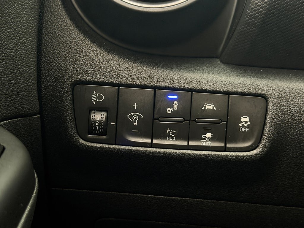 Vehicle Image 29