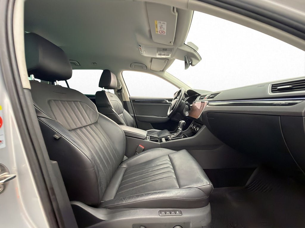 Vehicle Image 35