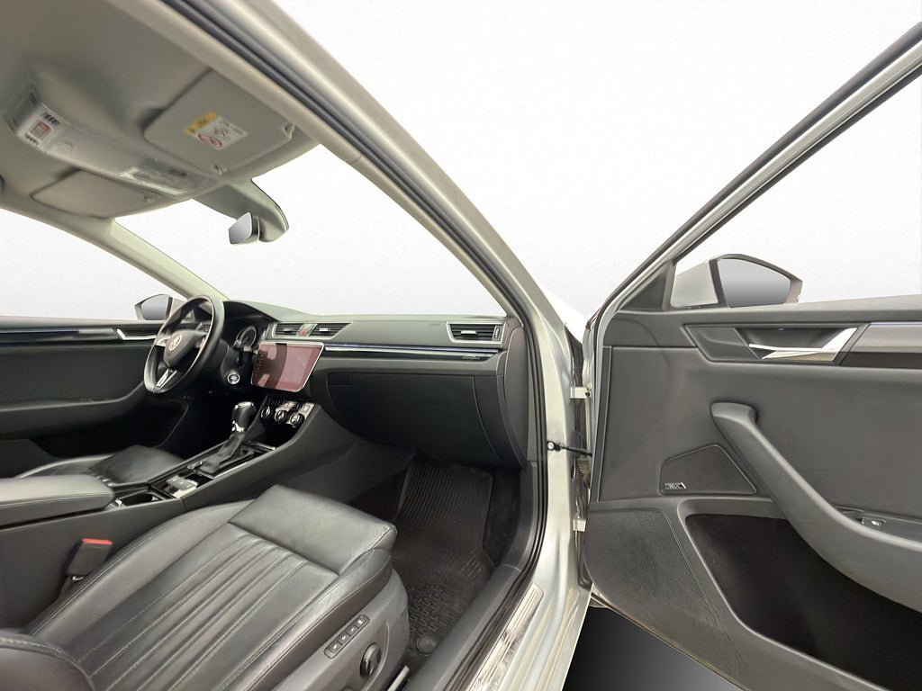 Vehicle Image 36