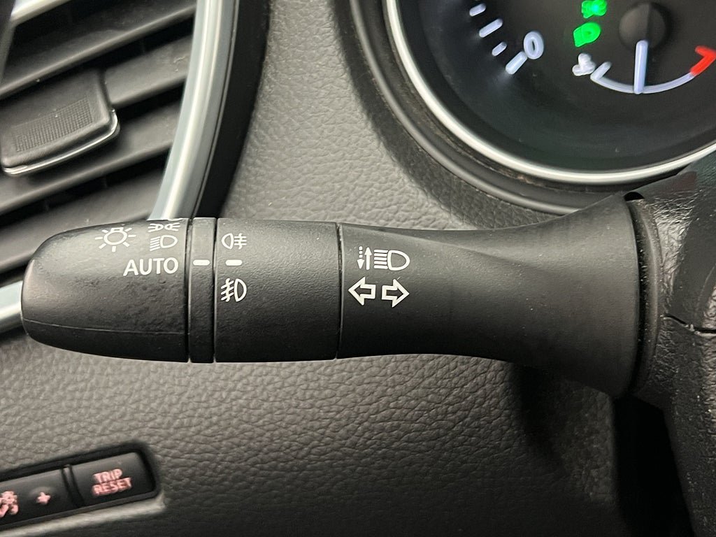 Vehicle Image 35