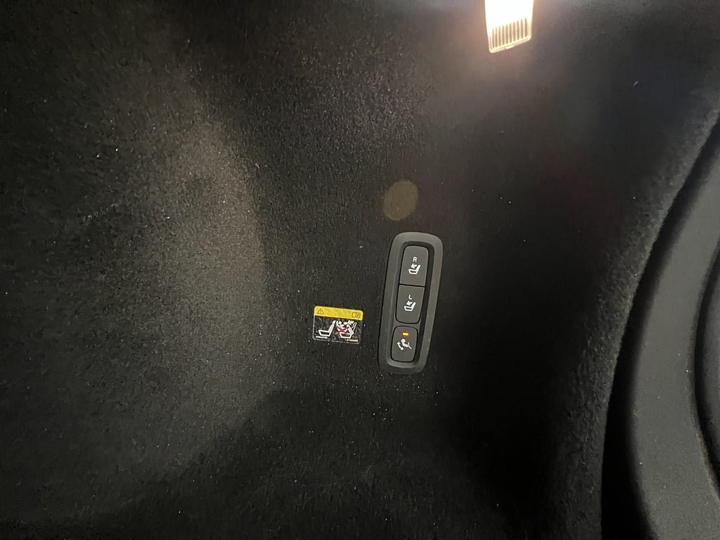 Vehicle Image 33