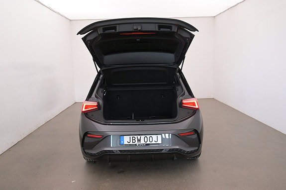 Vehicle Image 24