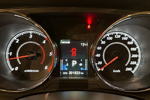 Vehicle Image 12