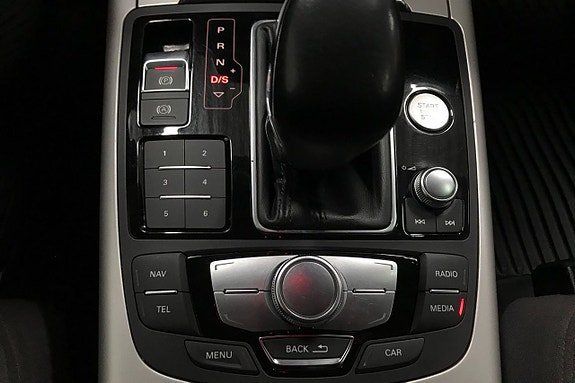 Vehicle Image 24