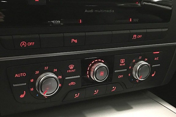 Vehicle Image 26