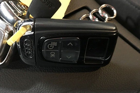 Vehicle Image 28
