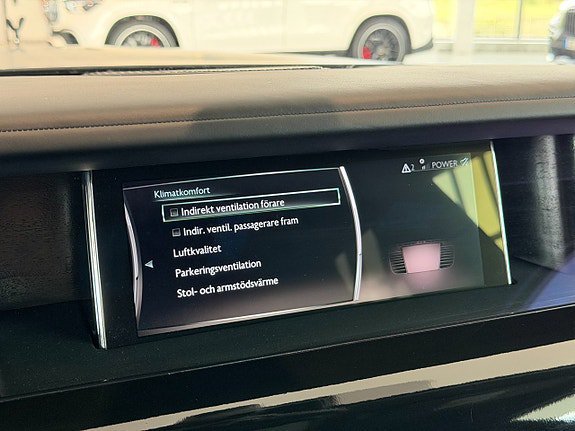 Vehicle Image 38