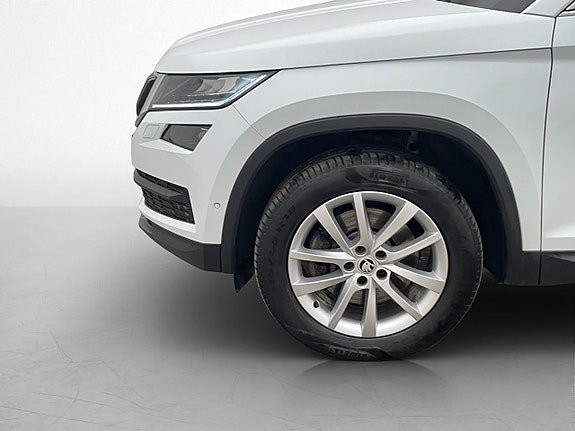 Vehicle Image 32