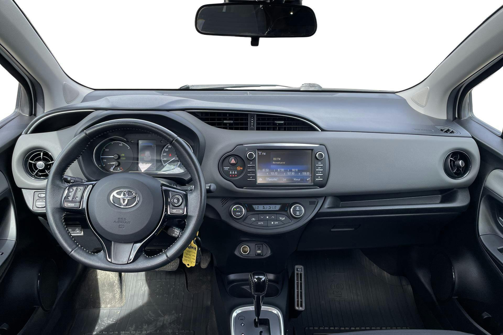 Vehicle Image 6