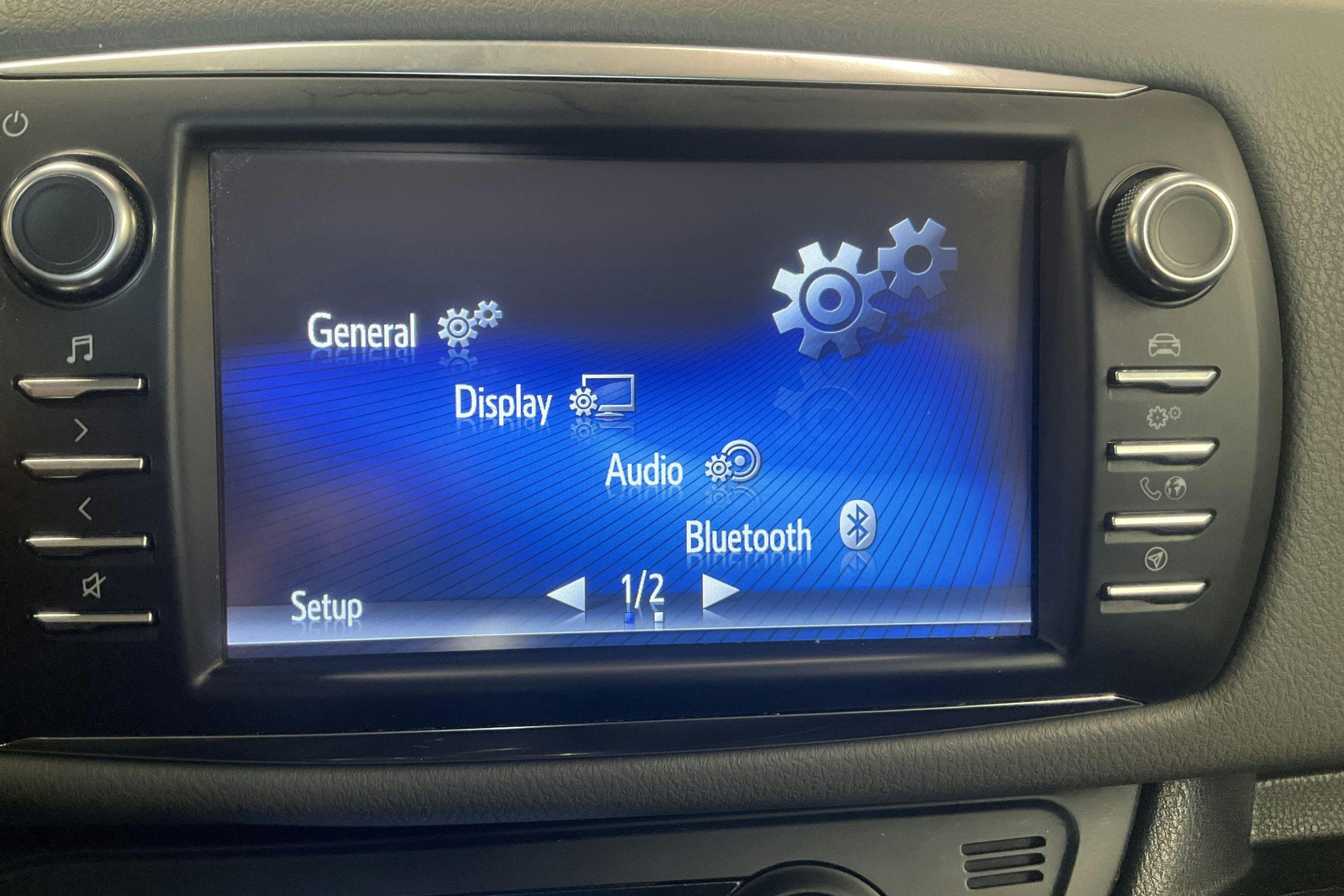 Vehicle Image 14