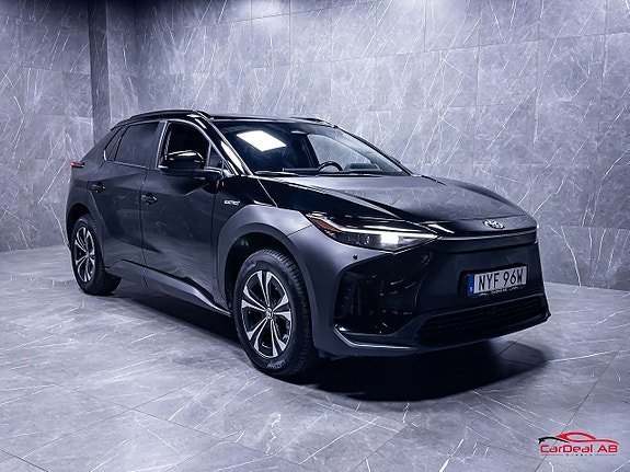 Vehicle Image 9