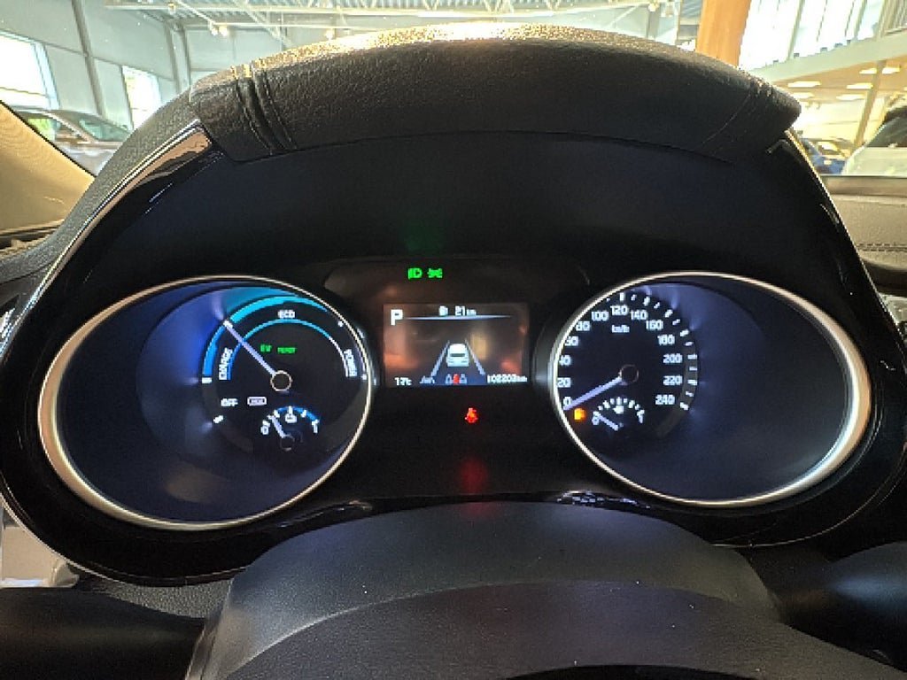 Vehicle Image 10