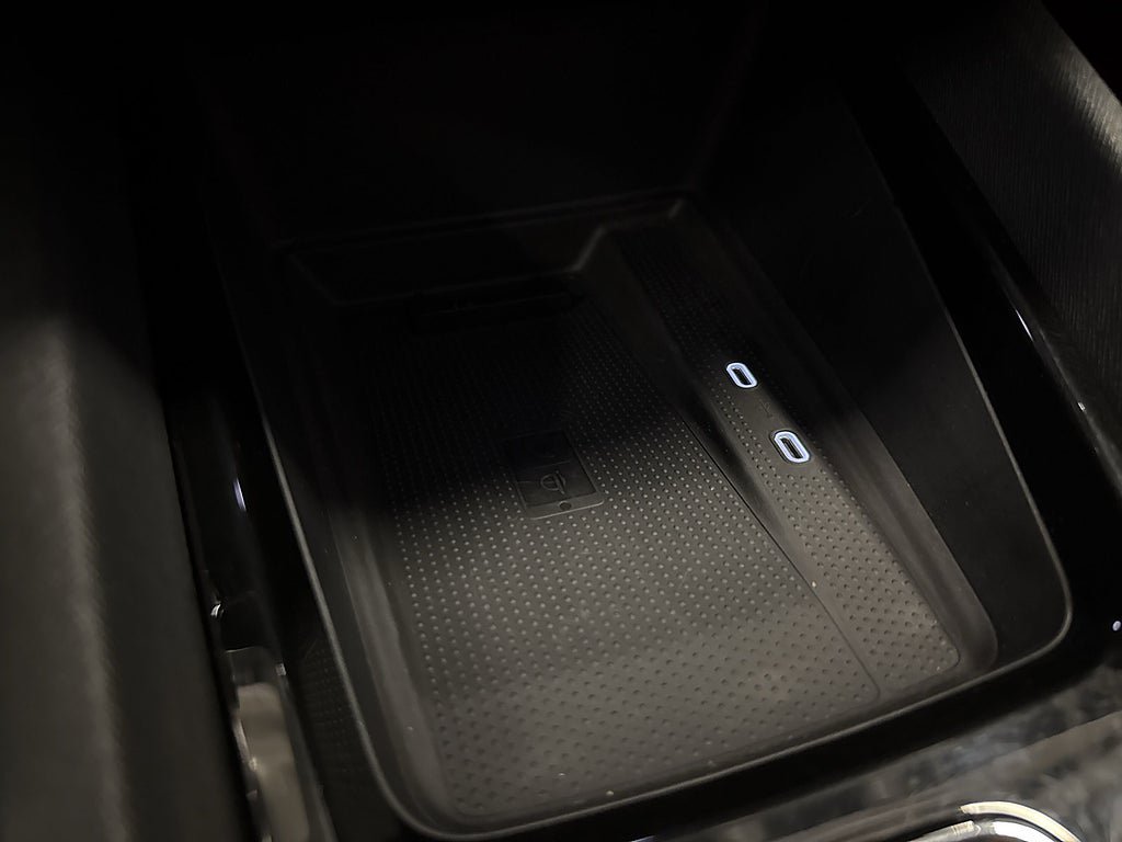 Vehicle Image 24