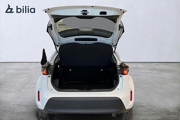 Vehicle Image 11
