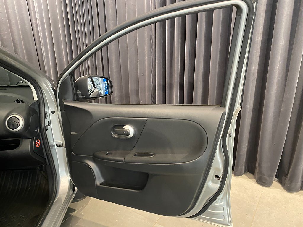 Vehicle Image 20