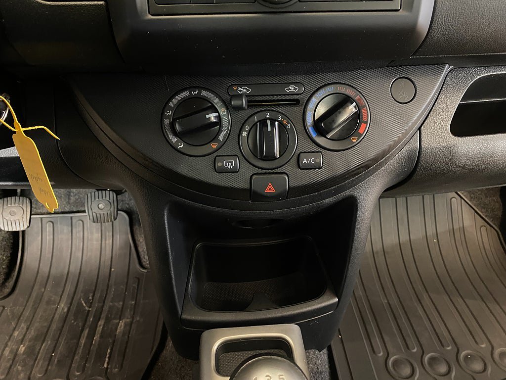 Vehicle Image 24