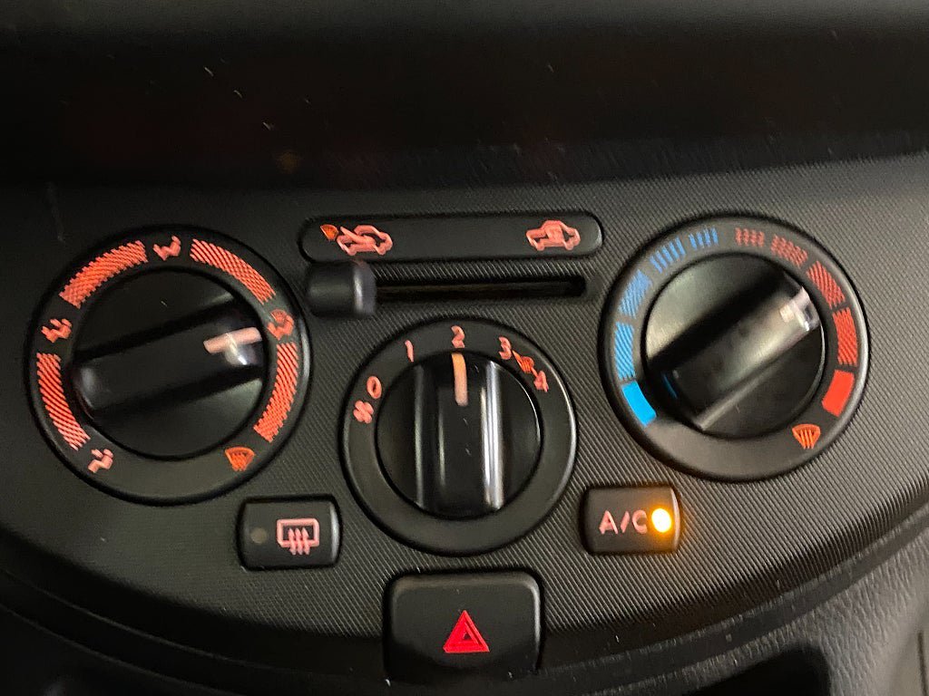 Vehicle Image 42