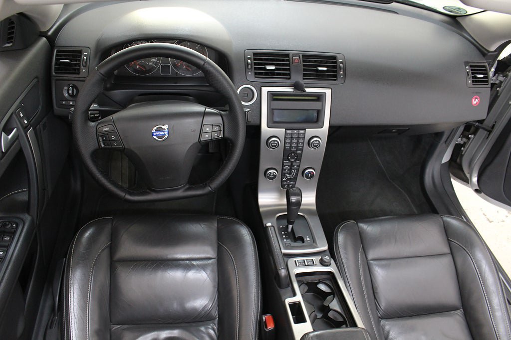 Vehicle Image 17