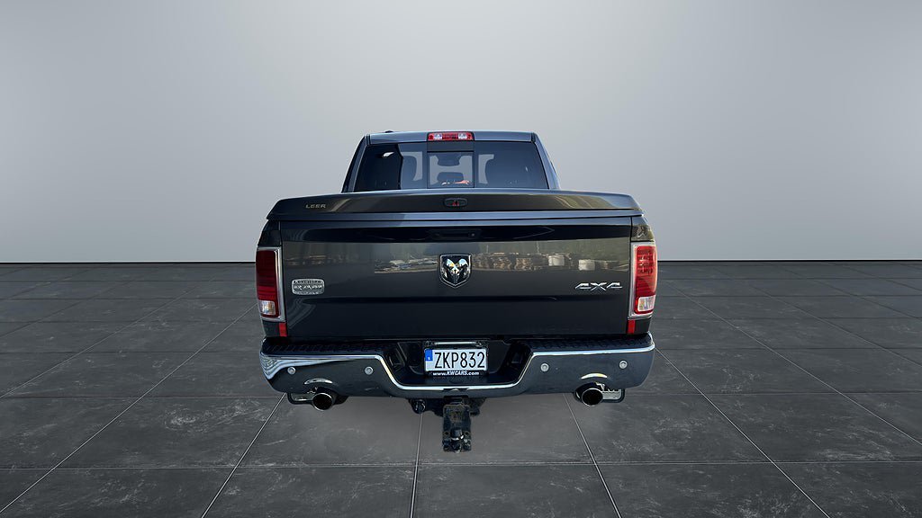 Vehicle Image 6