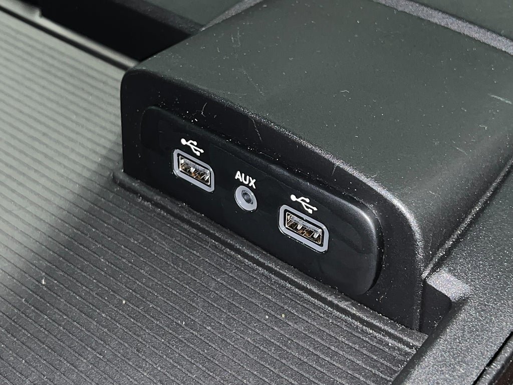 Vehicle Image 23