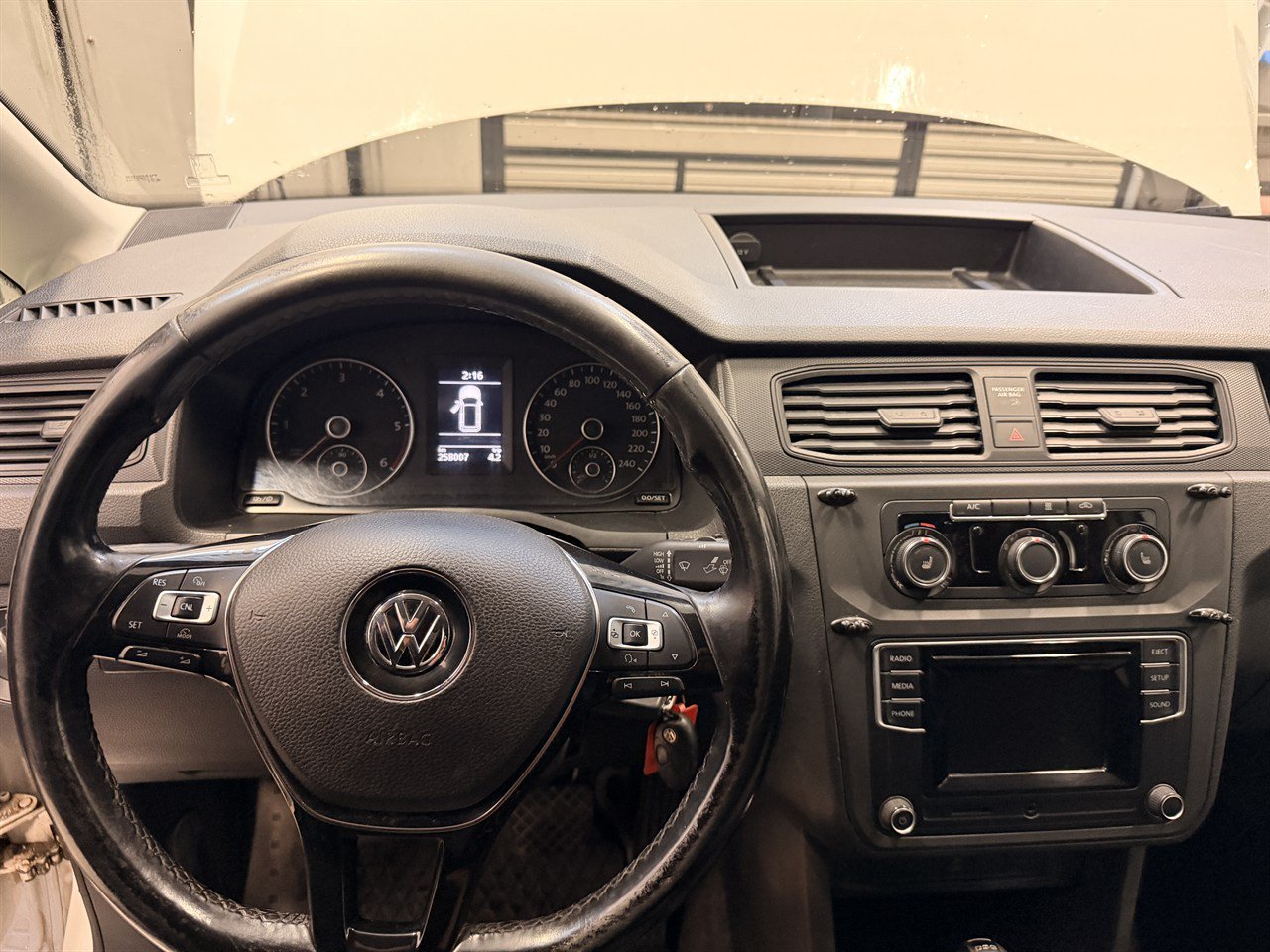 Vehicle Image 9