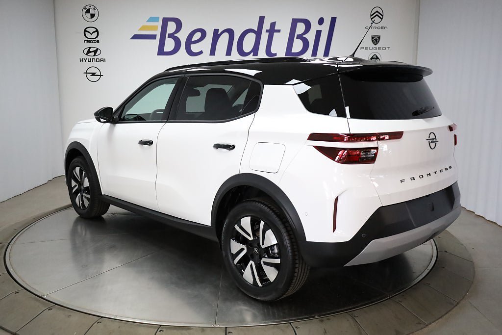 Vehicle Image 7