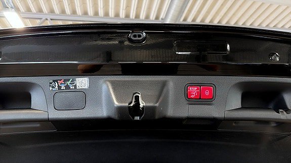 Vehicle Image 22