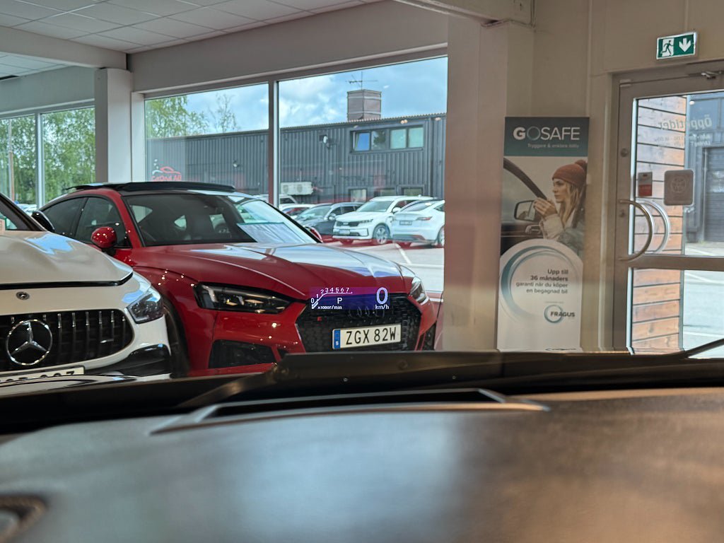 Vehicle Image 12