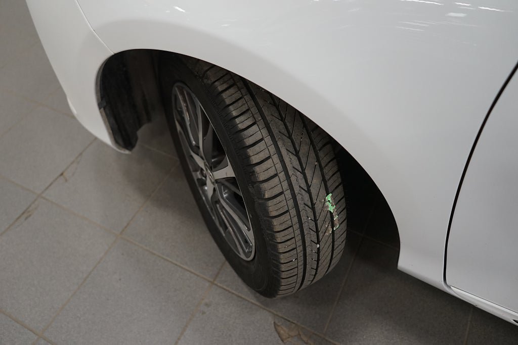 Vehicle Image 16