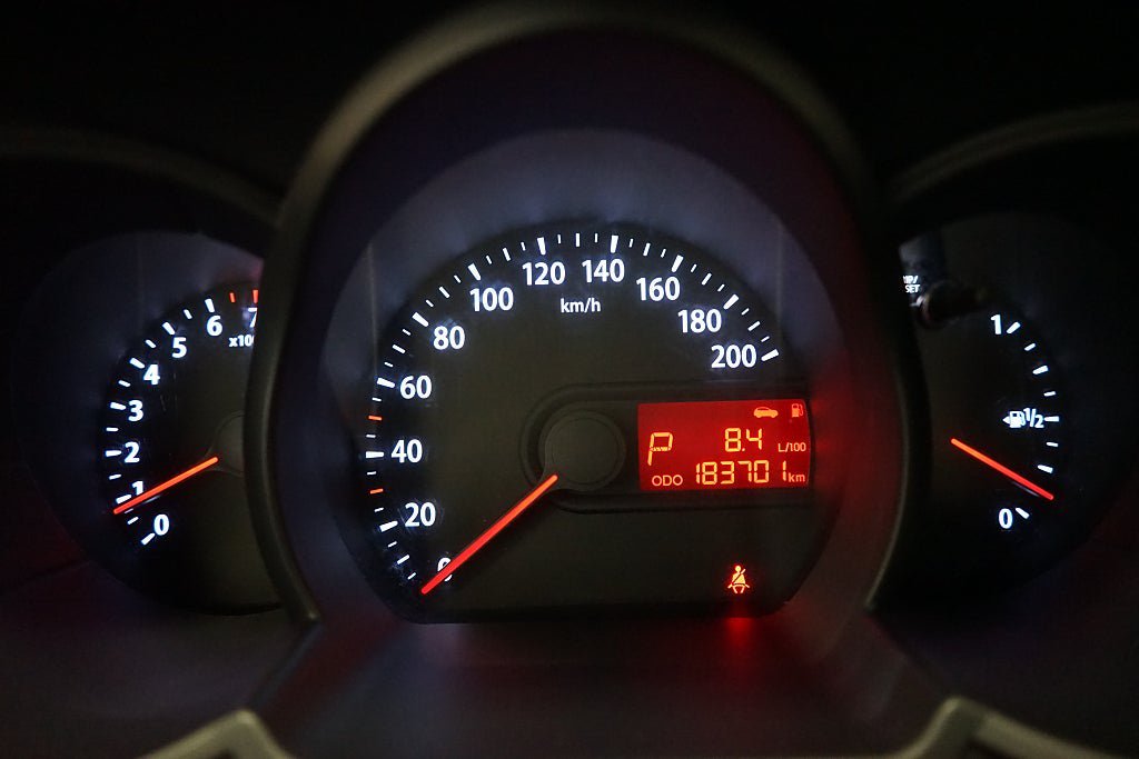 Vehicle Image 12