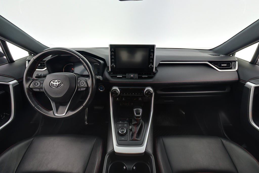 Vehicle Image 12