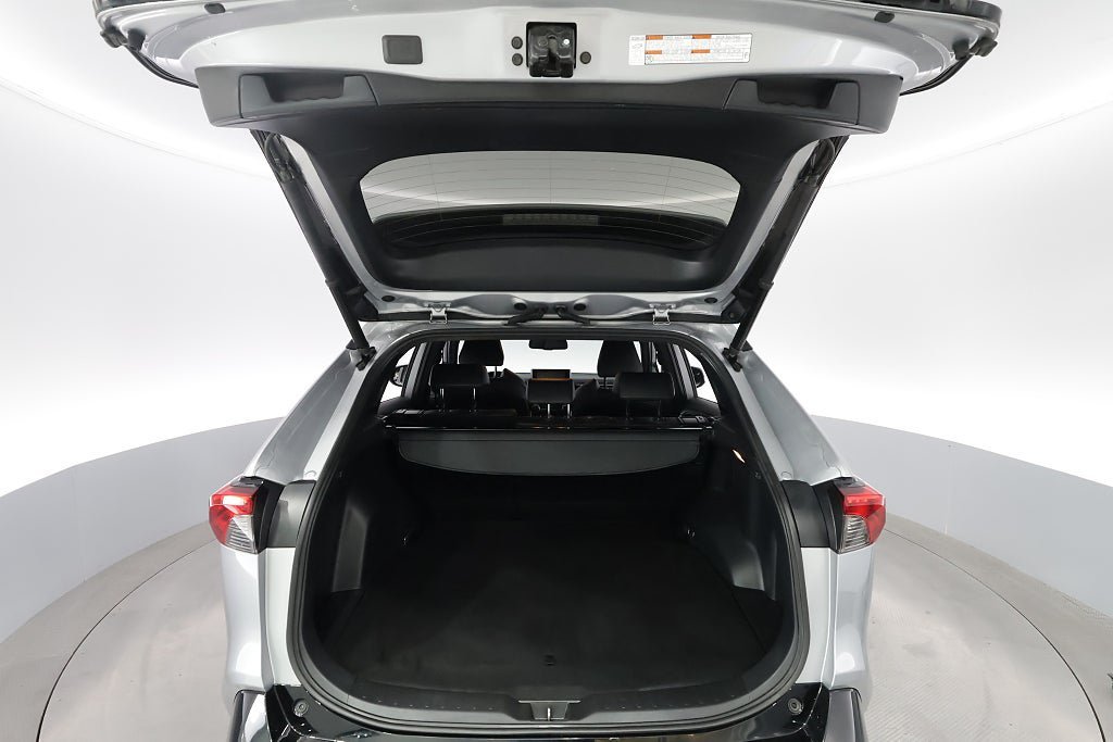 Vehicle Image 16