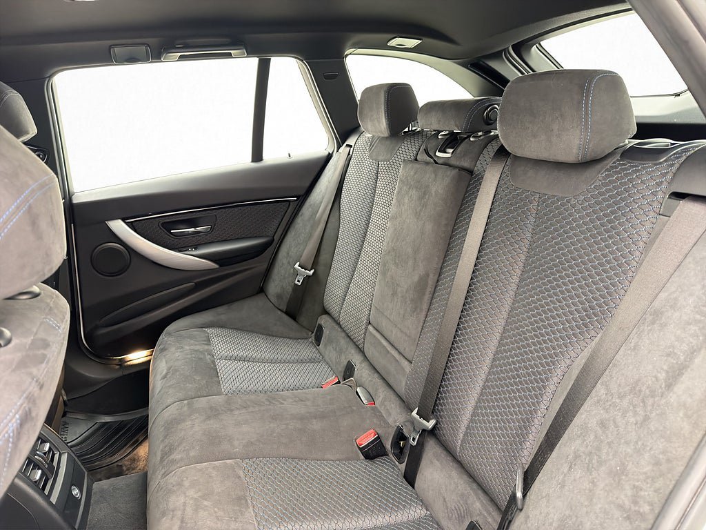 Vehicle Image 28
