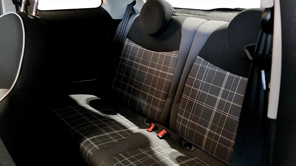 Vehicle Image 12