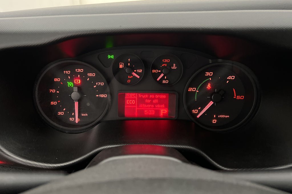 Vehicle Image 23