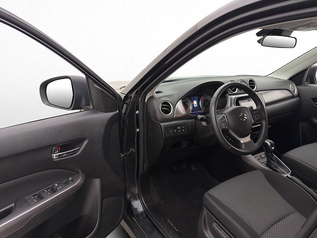 Vehicle Image 9