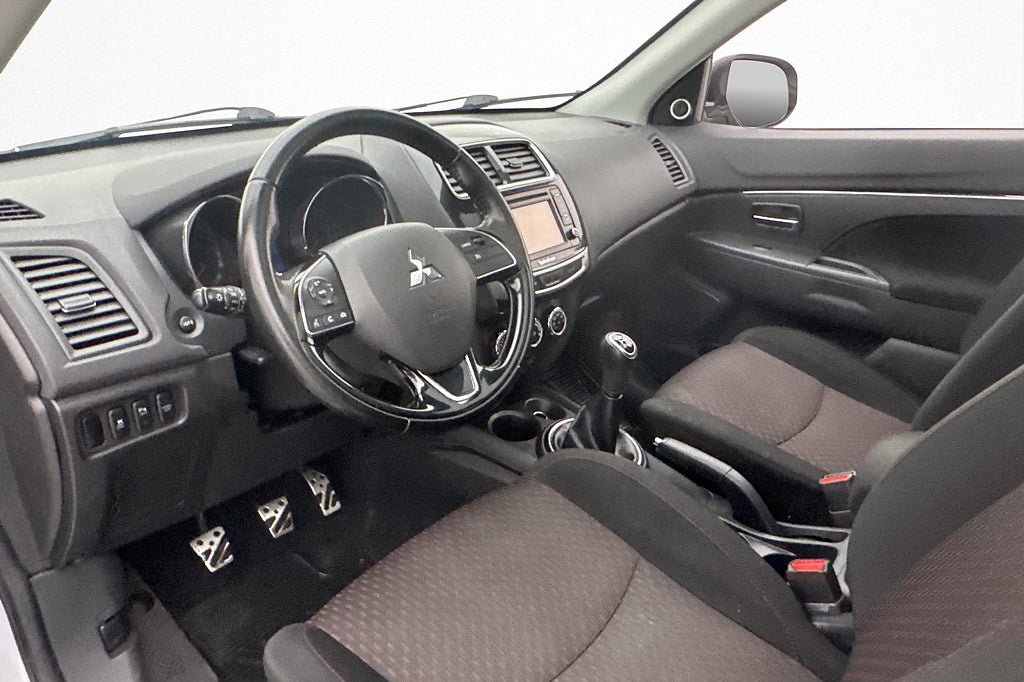 Vehicle Image 8