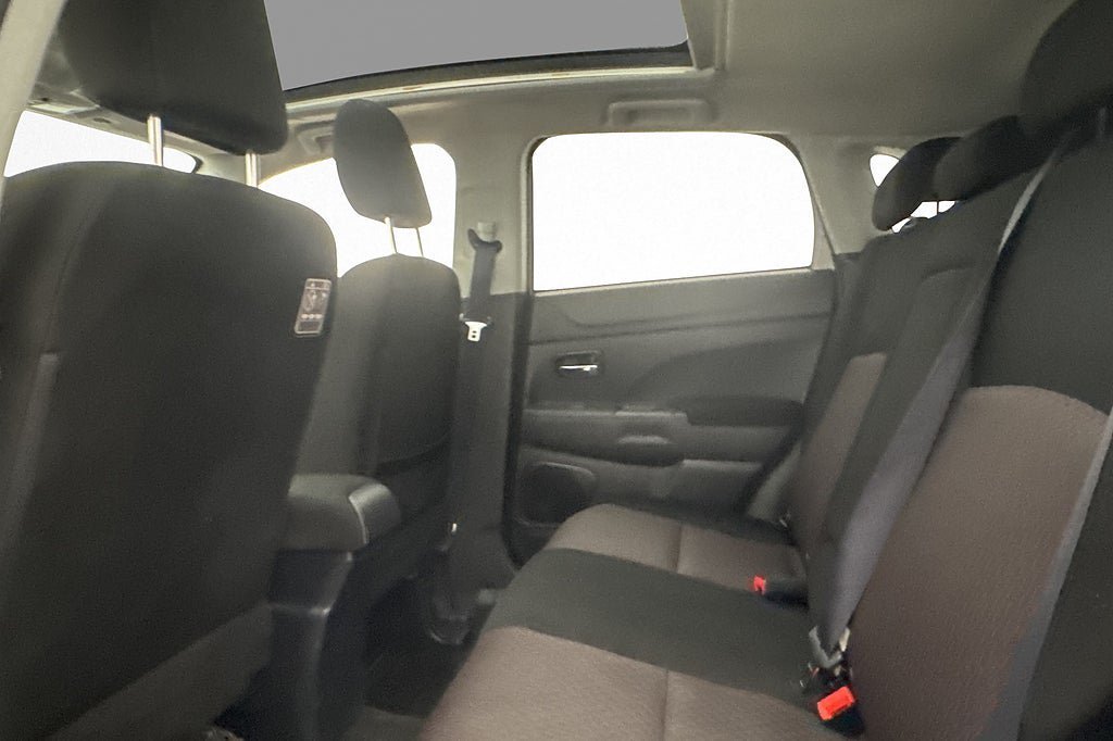 Vehicle Image 22