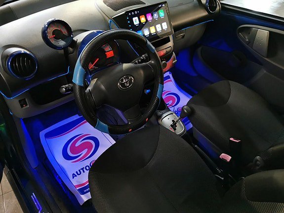 Vehicle Image 7