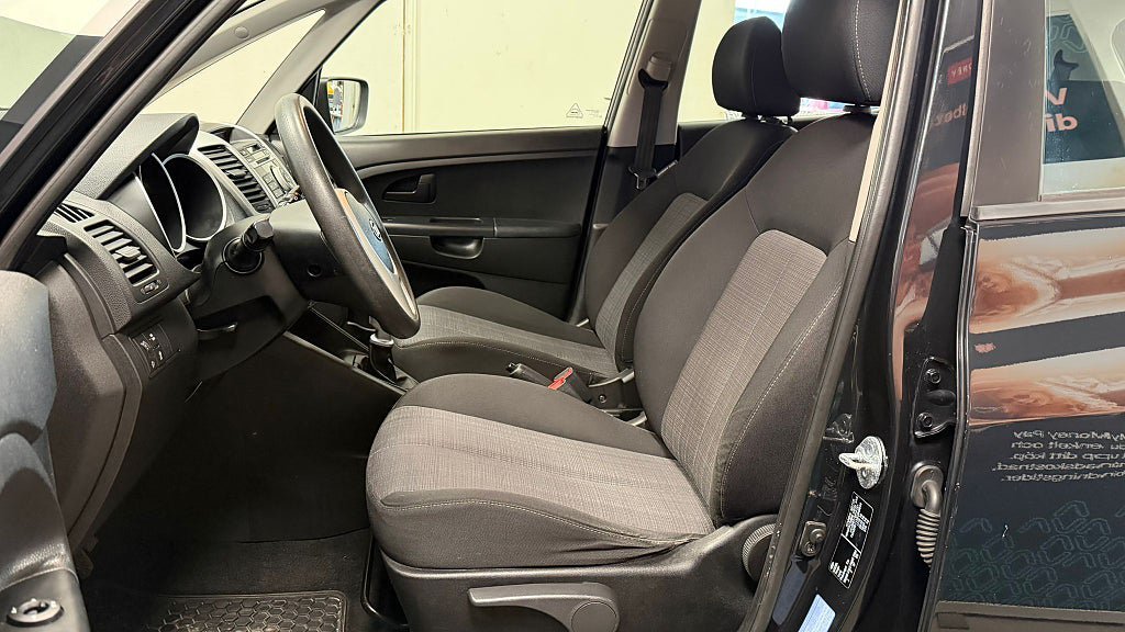 Vehicle Image 14