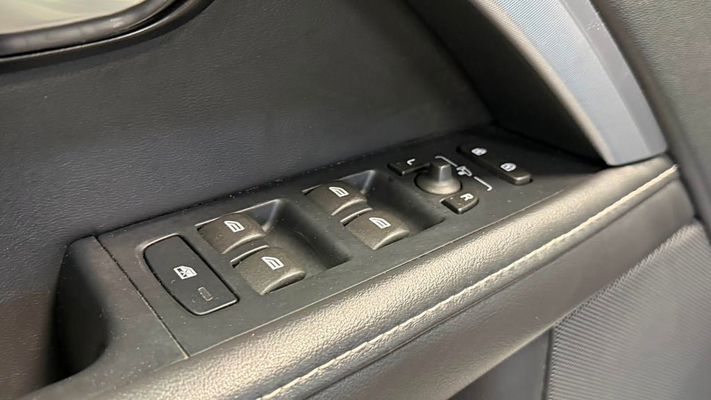 Vehicle Image 22