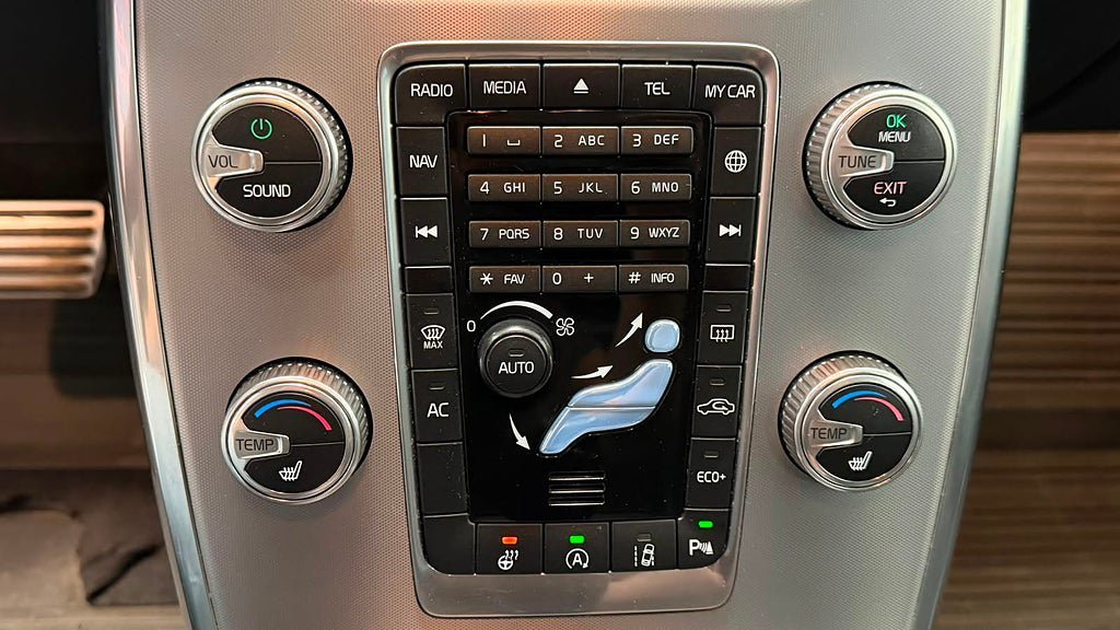 Vehicle Image 24