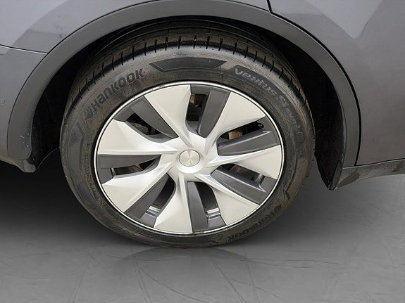 Vehicle Image 32