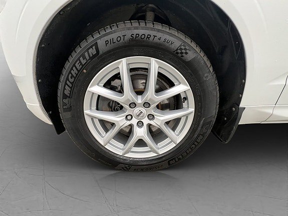 Vehicle Image 38