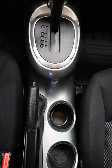 Vehicle Image 17