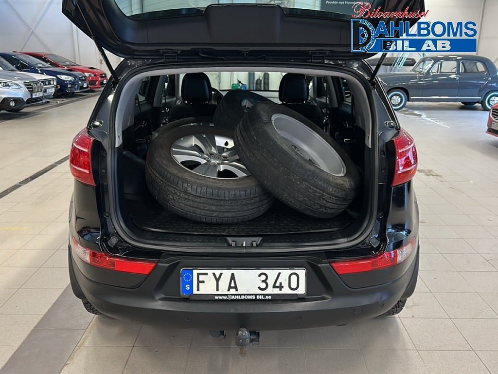 Vehicle Image 9