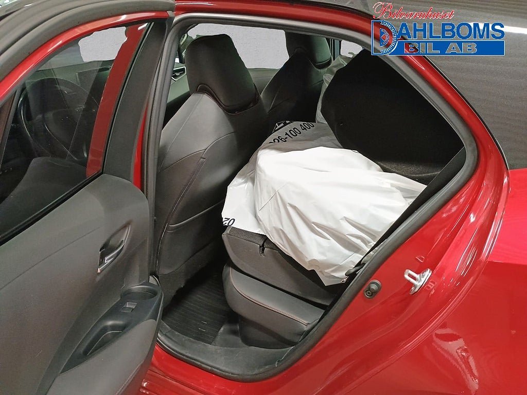 Vehicle Image 11