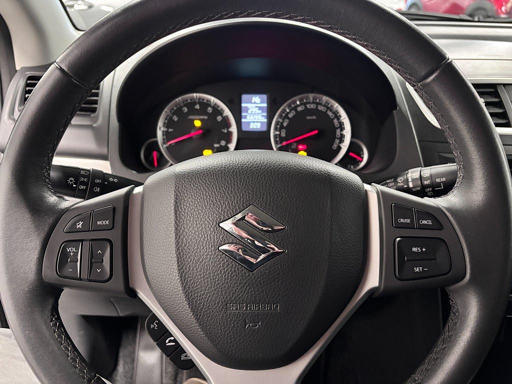 Vehicle Image 7
